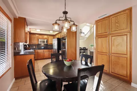 Dining - 13575 Quiet Hills Dr, Poway, CA 92064 photo 2 of 4