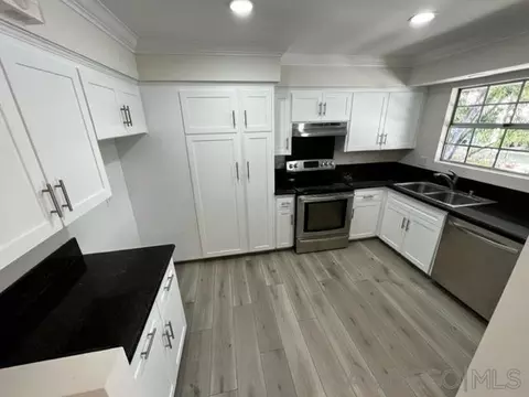 4800 Williamsburg Ln #205, La Mesa, CA 91942