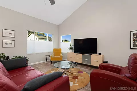 1653 Hawk Ridge Pl, Escondido, CA 92027 photo 7