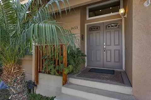 1653 Hawk Ridge Pl, Escondido, CA 92027 photo 4