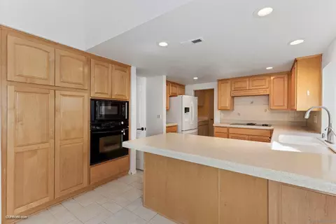 2021 Sonora Ct, Vista, CA 92081 photo 14