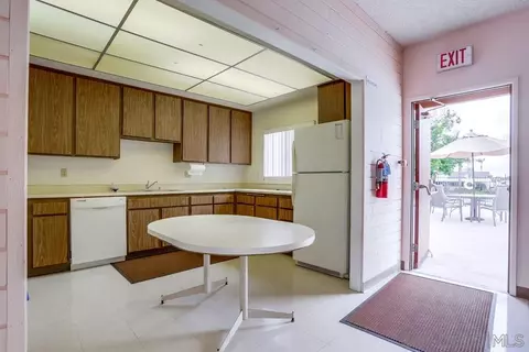 Kitchen - 4434 Kittiwake Way, Oceanside, CA 92057 photo 4 of 4
