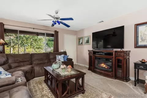 Living - 4434 Kittiwake Way, Oceanside, CA 92057 photo 2 of 4