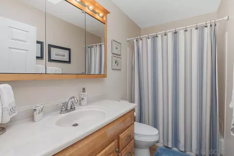 Bath - 4434 Kittiwake Way, Oceanside, CA 92057 photo 2 of 2
