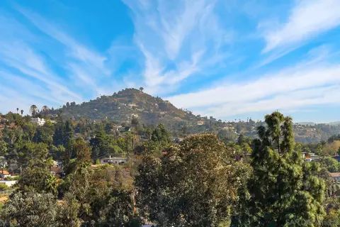 View/Area - 4437 Date Ave, La Mesa, CA 91941 photo 2 of 2
