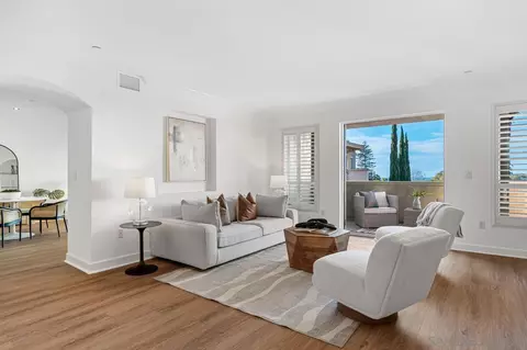 Living - 1030 Genter St #201, La Jolla, CA 92037 photo 2 of 8