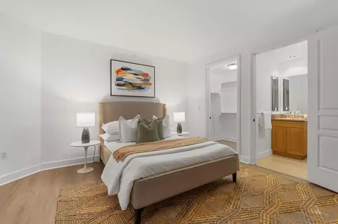 Bedroom - 1030 Genter St #201, La Jolla, CA 92037 photo 6 of 8