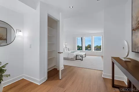 Bedroom - 1030 Genter St #201, La Jolla, CA 92037 photo 4 of 8