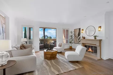 Living - 1030 Genter St #201, La Jolla, CA 92037 photo 3 of 8