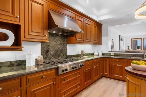 Kitchen - 1030 Genter St #201, La Jolla, CA 92037 photo 3 of 5