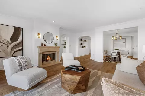 Living - 1030 Genter St #201, La Jolla, CA 92037 photo 4 of 8