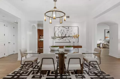 Dining - 1030 Genter St #201, La Jolla, CA 92037 photo 2 of 8
