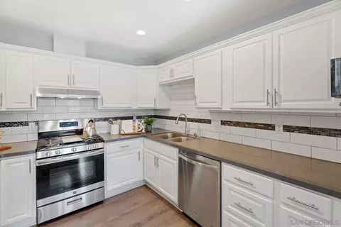 939 Marlin Dr, Vista, CA 92084 photo 5