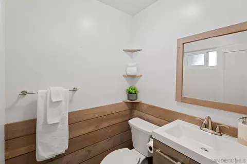 939 Marlin Dr, Vista, CA 92084 photo 12