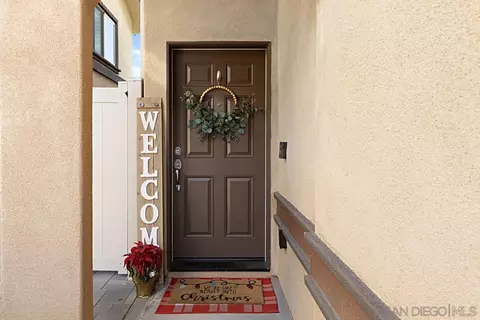 723 Anastasia Ct, El Cajon, CA 92020 photo 5