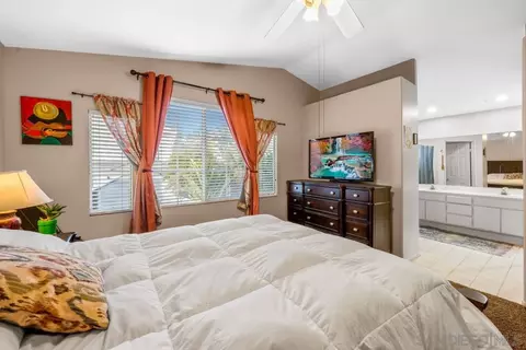 1935 Intrepid Way, Vista, CA 92081 photo 17