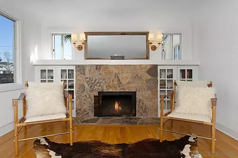 Living - 265 Hill St, Solana Beach, CA 92075 photo 3 of 4