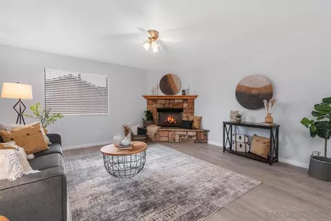 Living - 1922 Vermont St, Ramona, CA 92065 photo 4 of 4