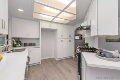 Kitchen - 1922 Vermont St, Ramona, CA 92065 photo 3 of 4