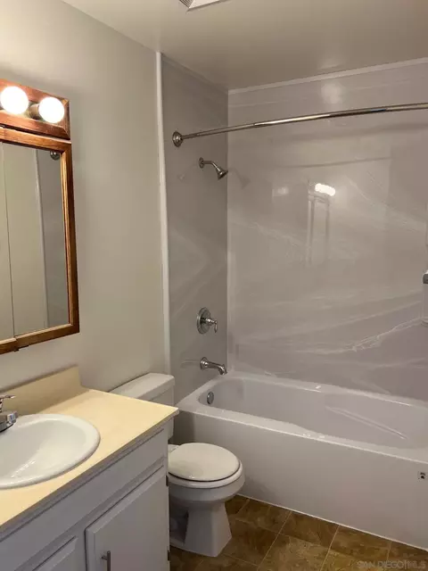 2018 Terracina Cir, Spring Valley, CA 91977 photo 14