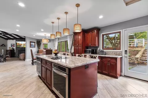 Kitchen - 15100 Vali Hai Rd, Poway, CA 92064 photo 1 of 2