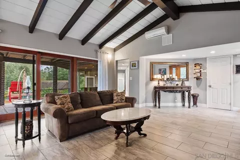 Living - 15100 Vali Hai Rd, Poway, CA 92064 photo 4 of 5