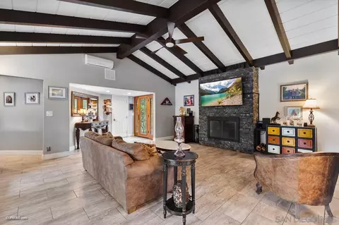 Living - 15100 Vali Hai Rd, Poway, CA 92064 photo 1 of 5