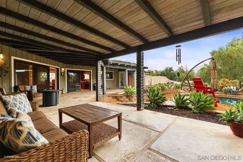 Exterior - 15100 Vali Hai Rd, Poway, CA 92064 photo 3 of 12