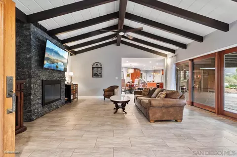 Living - 15100 Vali Hai Rd, Poway, CA 92064 photo 5 of 5