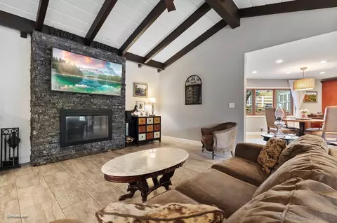 Living - 15100 Vali Hai Rd, Poway, CA 92064 photo 2 of 5