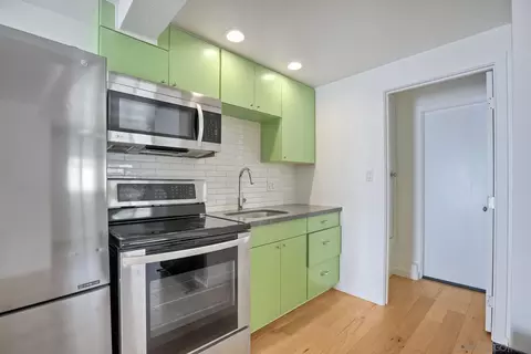 939 Olive Ave, Coronado, CA 92118 photo 16
