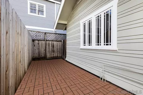 Exterior - 961 E Ave, Coronado, CA 92118 photo 6 of 10