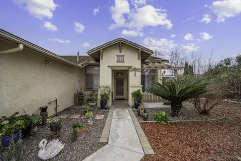 Exterior - 5001 Avocado Park Way, Fallbrook, CA 92028 photo 2 of 9