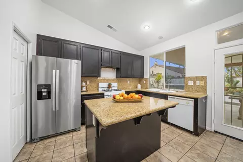 Kitchen - 5001 Avocado Park Way, Fallbrook, CA 92028 photo 1 of 6