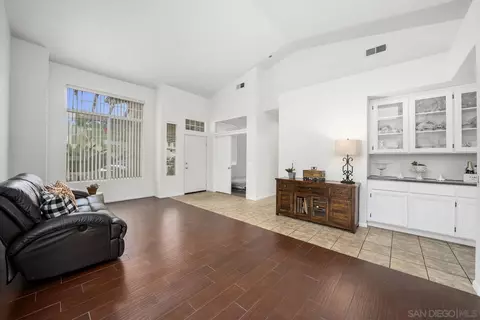 Living - 5001 Avocado Park Way, Fallbrook, CA 92028 photo 5 of 6