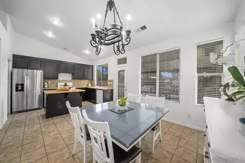 Dining - 5001 Avocado Park Way, Fallbrook, CA 92028 photo 3 of 3