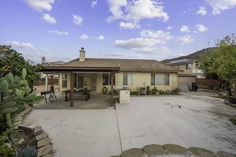 Exterior - 5001 Avocado Park Way, Fallbrook, CA 92028 photo 7 of 9