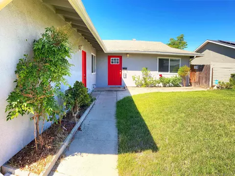 1115 Daisy St, Escondido, CA 92027