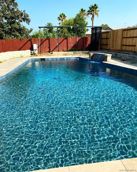 Exterior - 1115 Daisy St, Escondido, CA 92027 photo 2 of 7