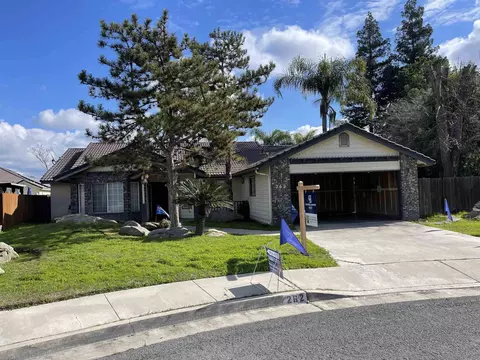 262 Silver Maple Pl, Porterville, CA 93257
