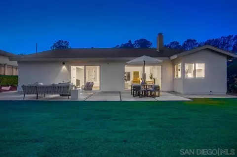 Exterior - 13159 Shalimar Pl, Del Mar, CA 92014 photo 7 of 30