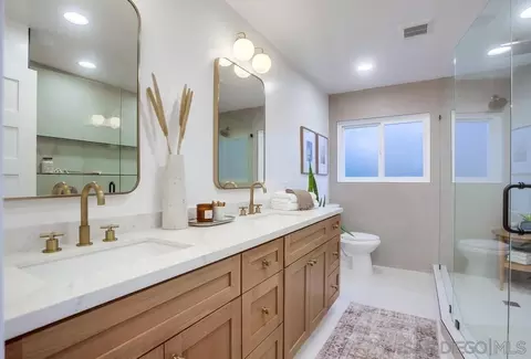 Bath - 13159 Shalimar Pl, Del Mar, CA 92014 photo 2 of 7