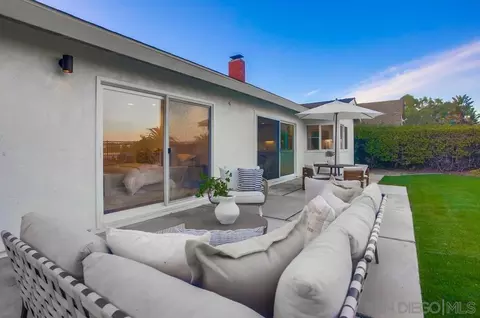 Exterior - 13159 Shalimar Pl, Del Mar, CA 92014 photo 25 of 30