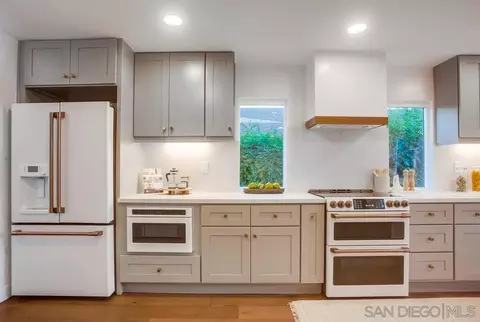 Kitchen - 13159 Shalimar Pl, Del Mar, CA 92014 photo 3 of 7