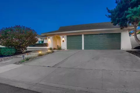 Exterior - 13159 Shalimar Pl, Del Mar, CA 92014 photo 3 of 30