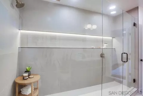 Bath - 13159 Shalimar Pl, Del Mar, CA 92014 photo 4 of 7
