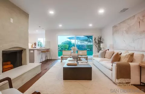 Living - 13159 Shalimar Pl, Del Mar, CA 92014 photo 3 of 5