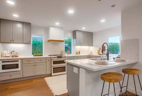Kitchen - 13159 Shalimar Pl, Del Mar, CA 92014 photo 2 of 7