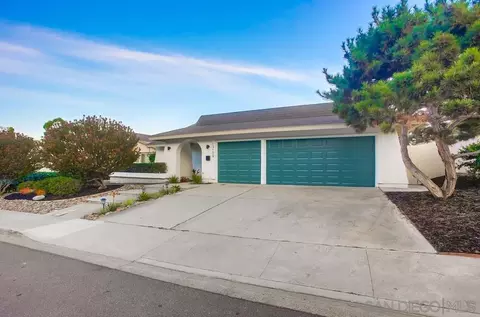 Exterior - 13159 Shalimar Pl, Del Mar, CA 92014 photo 14 of 30