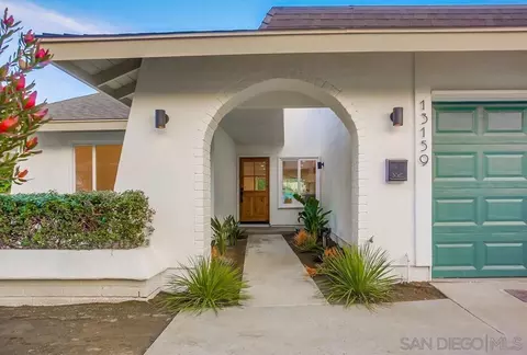 Exterior - 13159 Shalimar Pl, Del Mar, CA 92014 photo 16 of 30